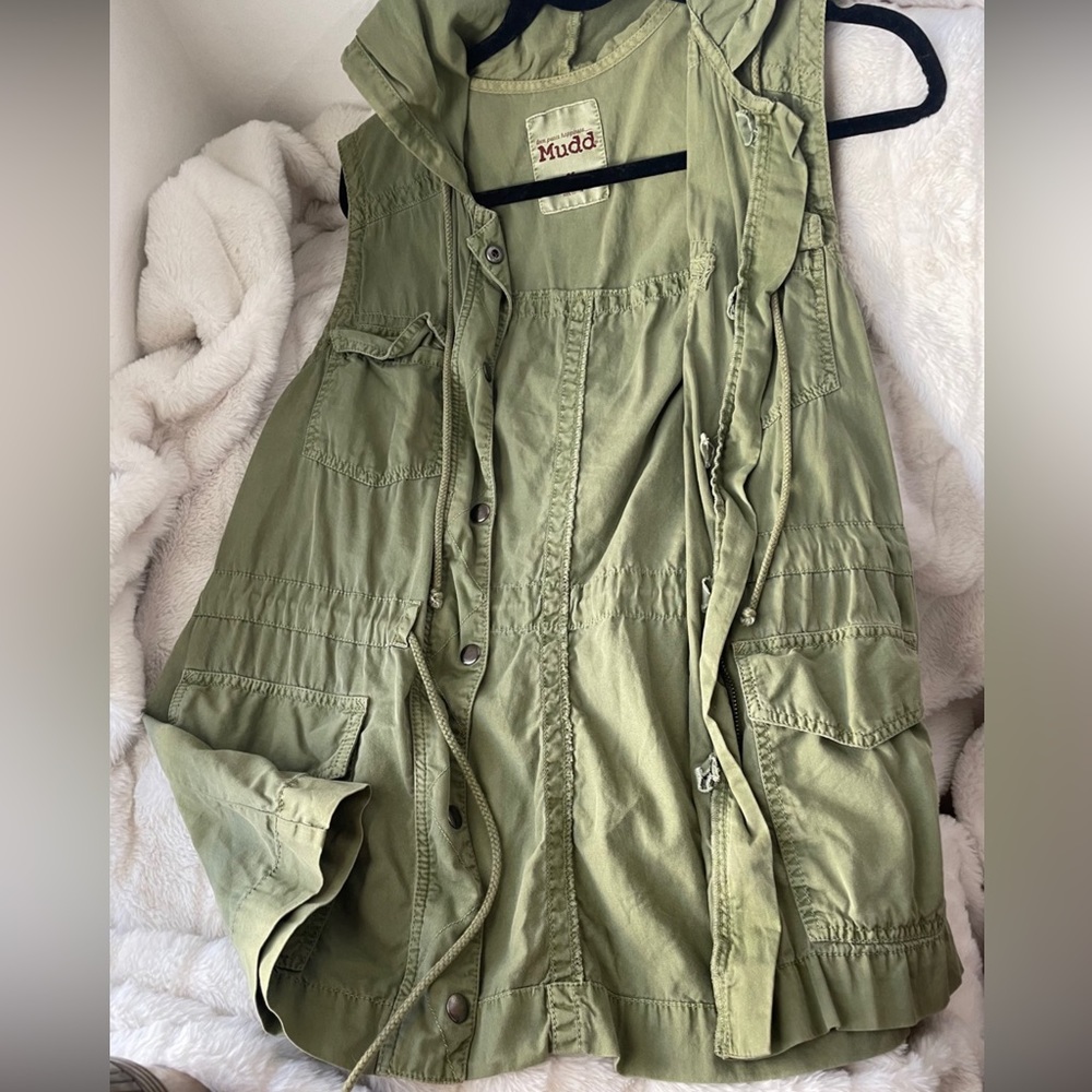 Mudd cargo vest